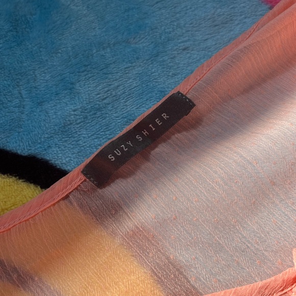 Suzy Shier light pink sheer top - Picture 3 of 6